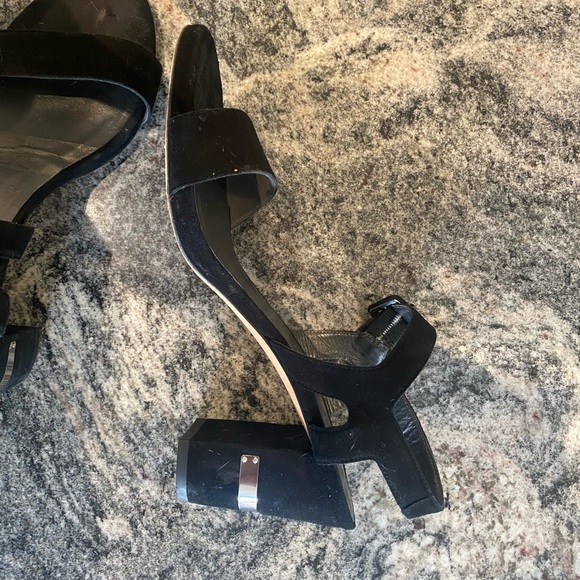 Stuart Weitzman suede bandeau sandals - Picture 11 of 12